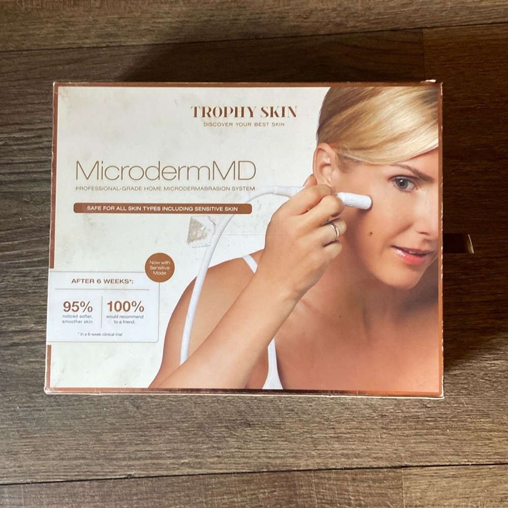 NIB Trophy Skin MicrodermMd professional  grade home microdermabrasion  skin